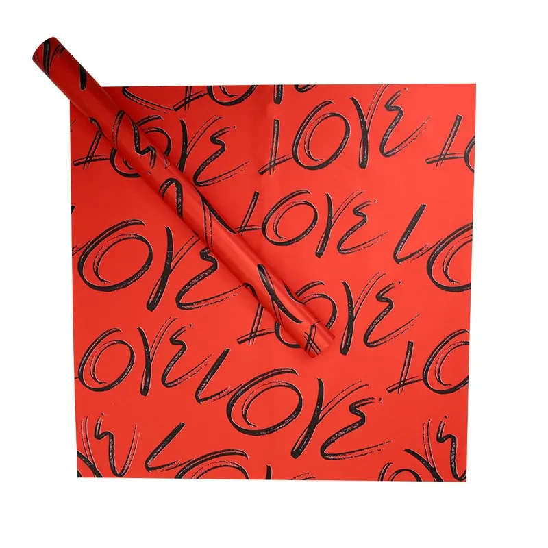 Красный целлофан с черной надписью "Love" 58x58 см #012