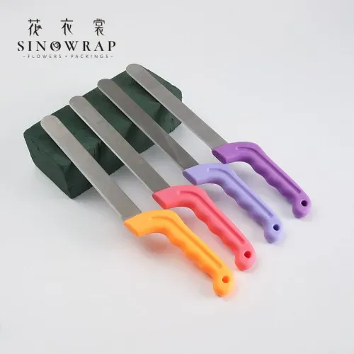 Фиолетовый нож для флористической пены photo 9