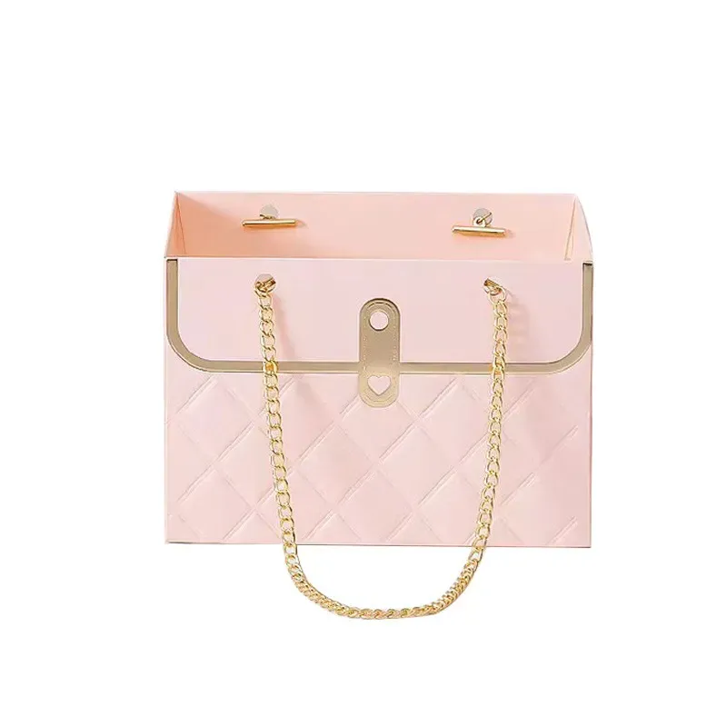 Set of 4 pink bags on gold plated chain 18x15x12