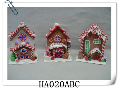 Figurina din ceramica "Casa de turta dulce #15"