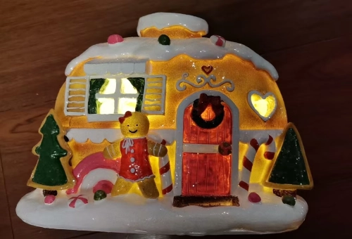 Figurină în formă de casă „Feelings #3”